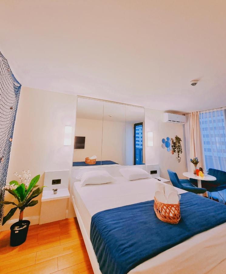 Orbi City Aparthotel Sea View Batumi Exteriör bild