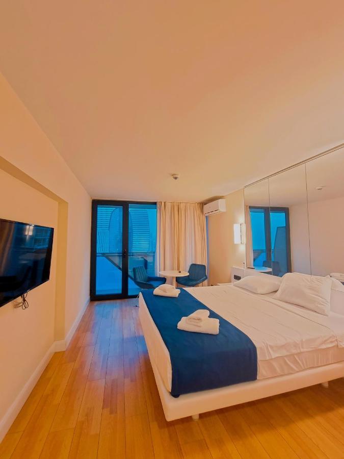 Orbi City Aparthotel Sea View Batumi Exteriör bild